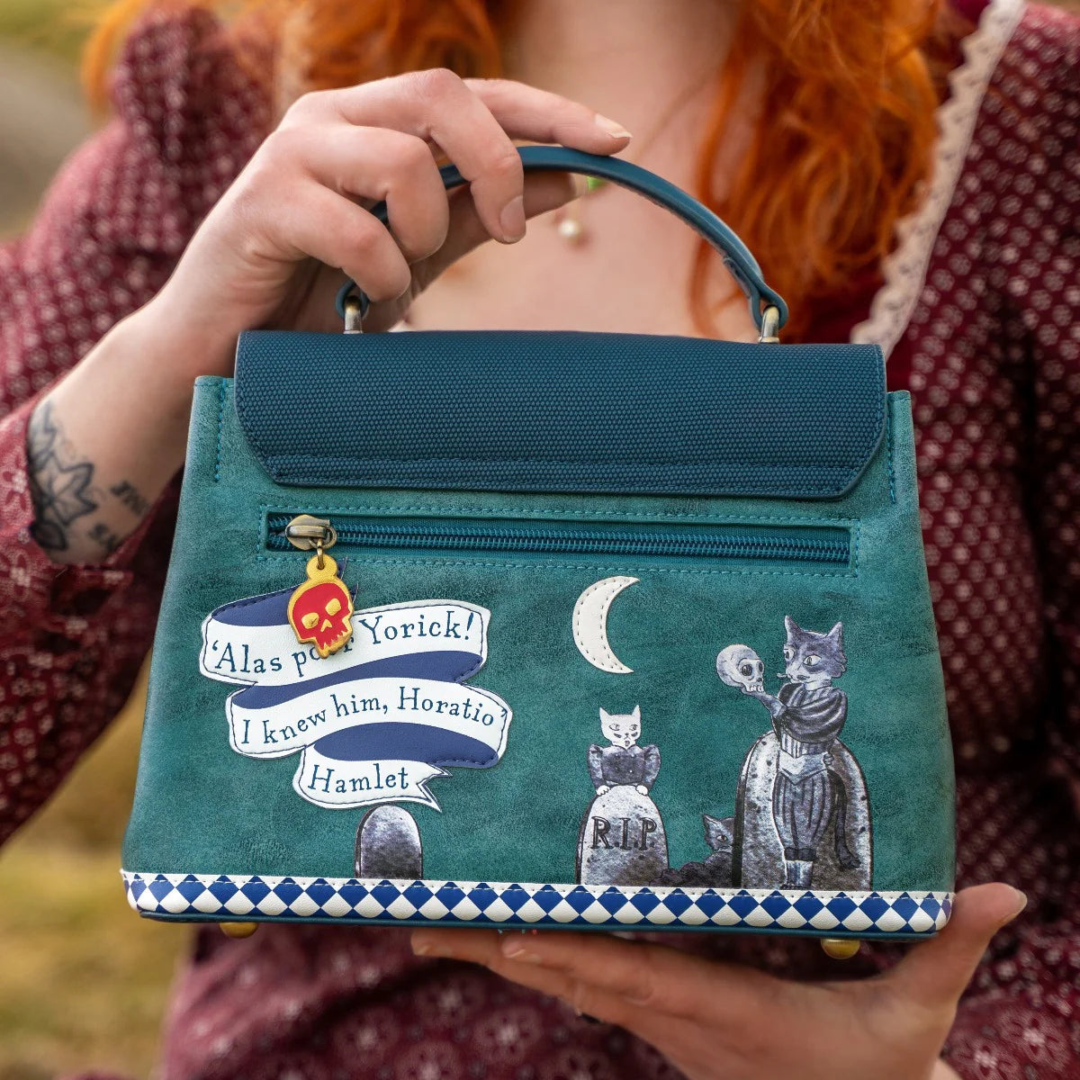 Vendula Shakespeare's Theatre - Hamlet Mini Grace Bag